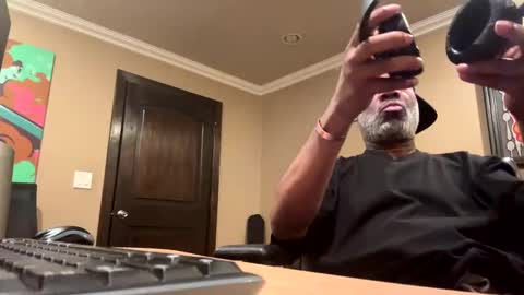 Snapshot of adick_ting chatting on December 8, 1:14 pm adick_ting online show from December 8, 1:14 pm