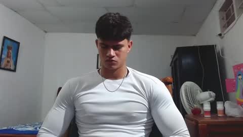 Snapshot of adonis_walkerx chatting on February 6, 2:26 pm adonis_walkerx online show from February 6, 2:26 pm
