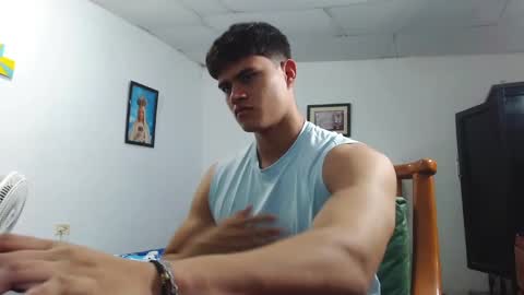 Snapshot of adonis_walkerx chatting on January 19, 1:10 am adonis_walkerx online show from January 19, 1:10 am