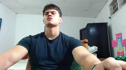 Snapshot of adonis_walkerx chatting on January 25, 11:54 pm adonis_walkerx online show from January 25, 11:54 pm