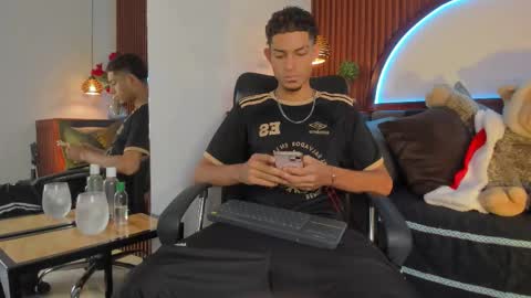 adonis_wb online show from December 19, 9:01 pm