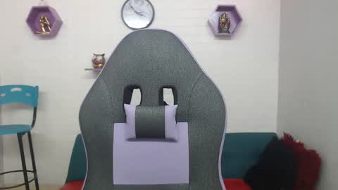 adri_sexboy online show from March 3, 12:43 pm