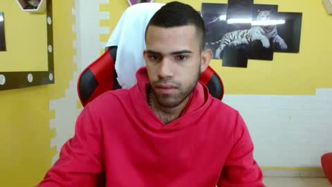 adri_sexboy online show from January 28, 12:43 pm