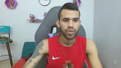 adri_sexboy online show from January 16, 2:41 pm