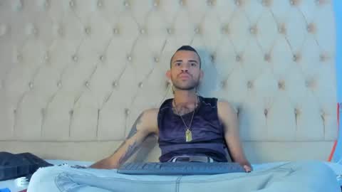 adri_sexboy online show from February 26, 4:35 pm