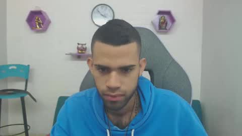 adri_sexboy online show from January 25, 12:05 pm