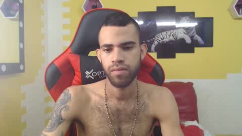 adri_sexboy online show from December 17, 12:22 pm
