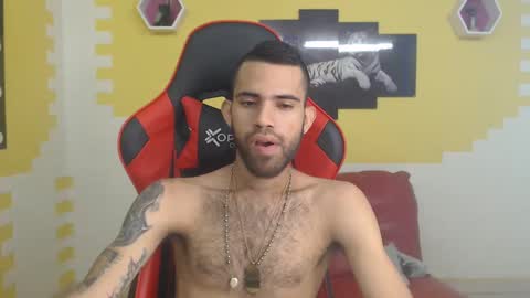 adri_sexboy online show from December 19, 1:07 pm