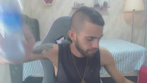 adri_sexboy online show from December 31, 1:08 pm