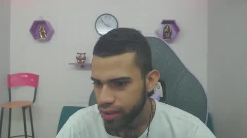 adri_sexboy online show from February 10, 12:50 pm
