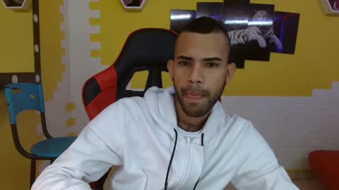 adri_sexboy online show from March 5, 12:33 pm