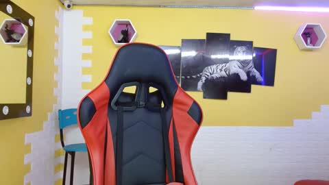 adri_sexboy online show from March 7, 12:34 pm