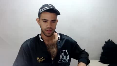 adri_sexboy online show from January 8, 2:46 pm