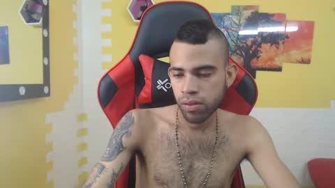 adri_sexboy online show from December 11, 12:49 pm