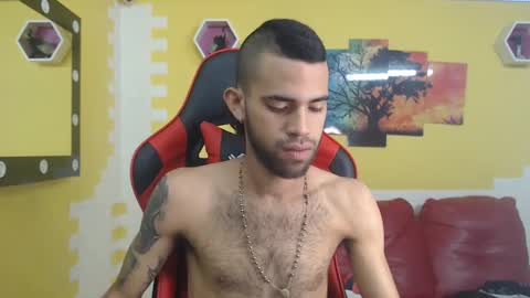 adri_sexboy online show from December 14, 1:06 pm