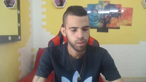 adri_sexboy online show from December 6, 12:49 pm