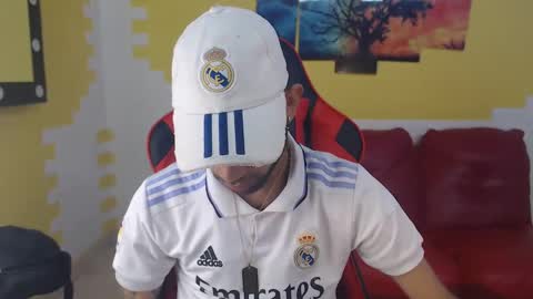 adri_sexboy online show from December 3, 12:49 pm