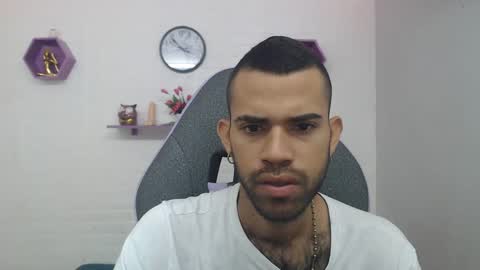 adri_sexboy online show from February 28, 12:52 pm