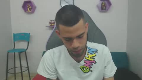 adri_sexboy online show from January 23, 2:17 pm