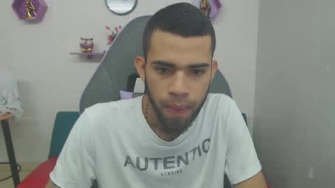 adri_sexboy online show from February 7, 12:39 pm