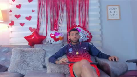 adri_sexboy online show from February 11, 2:57 pm