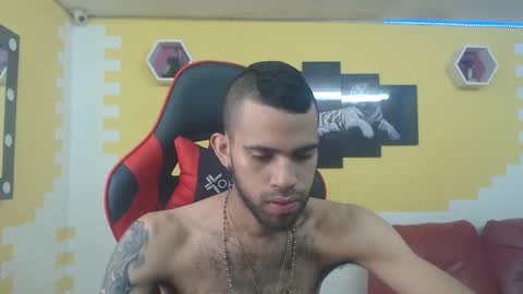 adri_sexboy online show from December 15, 12:38 pm