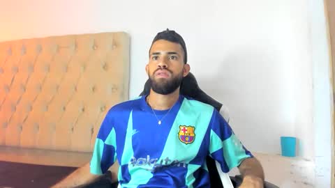 adri_sexboy229 online show from September 30, 1:34 am