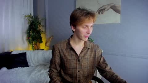 Adrian online show from December 19, 4:24 pm