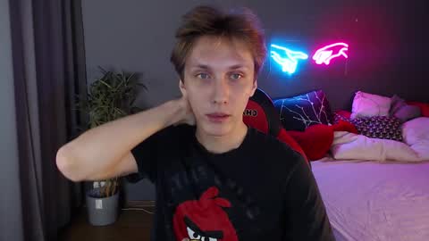 Adrian online show from December 6, 4:28 pm