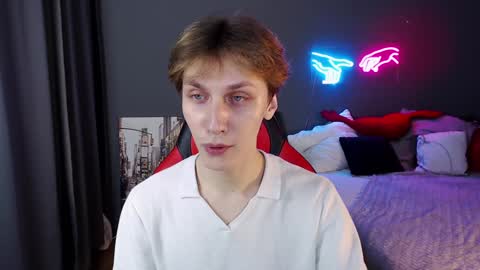Adrian online show from December 20, 5:57 am