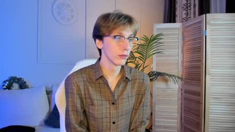 Adrian online show from December 21, 5:03 am