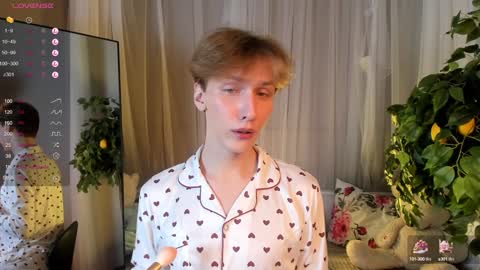 Adrian online show from January 30, 4:02 pm