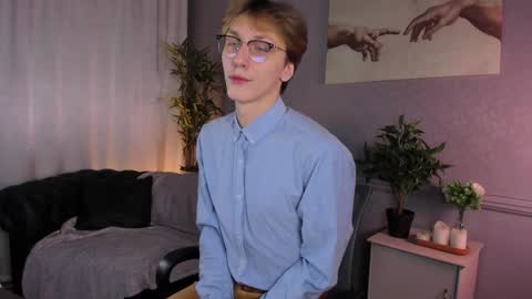 Adrian online show from December 10, 11:00 am
