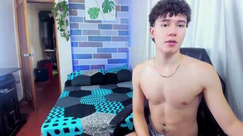 Snapshot of adrian_morelli chatting on January 7, 8:42 pm adrian morelli online show from January 7, 8:42 pm