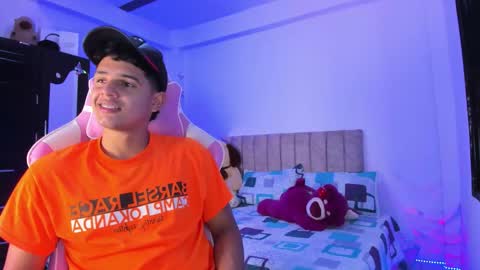 ADRIAN online show from March 25, 7:18 pm