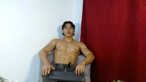 adriel_escalante online show from October 6, 4:28 am