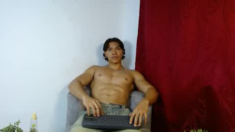 adriel_escalante online show from October 9, 2:05 am