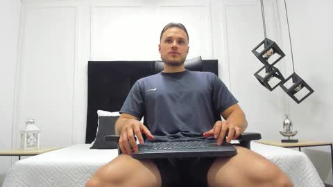 Adrein Roche online show from October 14, 10:39 pm