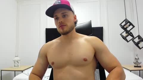 Adrein Roche online show from October 20, 11:41 pm