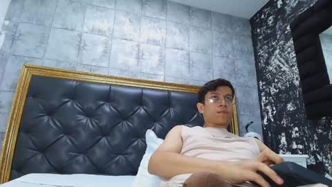 Snapshot of agarevans chatting on February 5, 5:41 am AGAR online show from February 5, 5:41 am