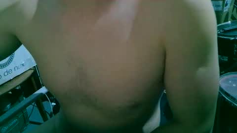agustin_p online show from April 20, 9:39 pm