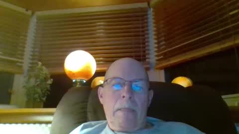 aguynrkfrd online show from December 23, 10:13 am