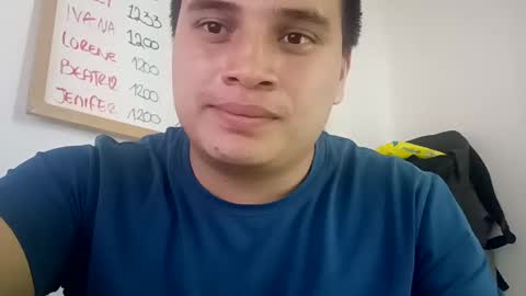 Snapshot of ahntony__69 chatting on October 19, 4:39 am ahntony 69 online show from October 19, 4:39 am