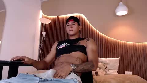Aiden online show from October 5, 2:10 pm