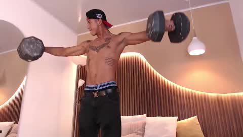 Aiden online show from November 4, 2:07 pm