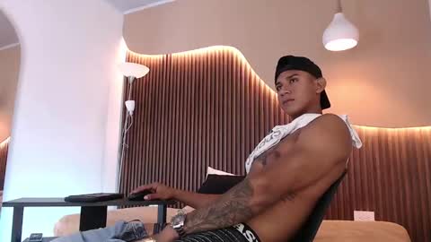 Aiden online show from September 27, 2:59 pm