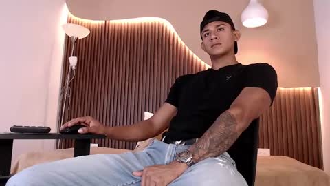 Aiden online show from September 30, 1:25 pm