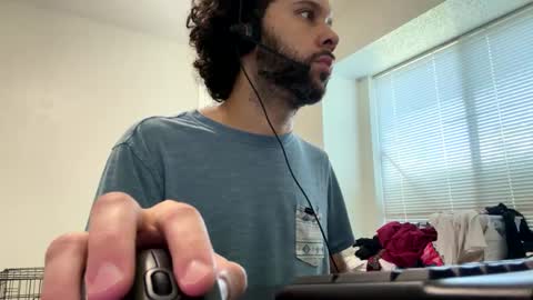 Snapshot of ajlongdik chatting on October 1, 3:05 pm ajlongdik online show from October 1, 3:05 pm