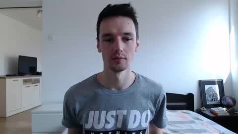 ajviejen online show from March 12, 12:04 pm