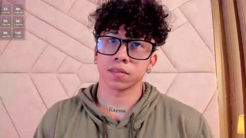 akazaboy online show from October 20, 4:27 am